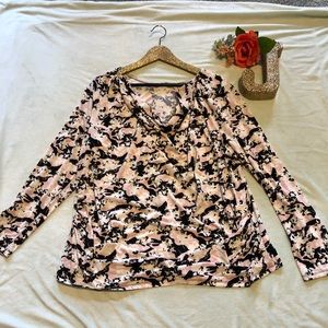Pink, Black and White Lane Bryant Top 22/24 (3X)